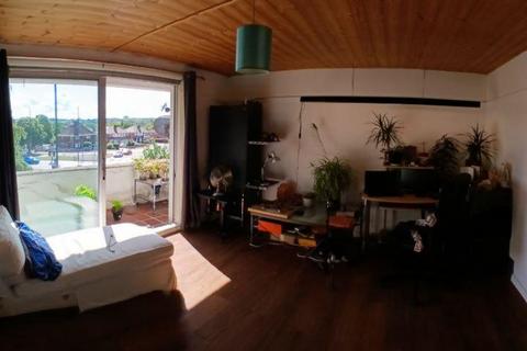 3 bedroom flat for sale, Western Boulevard, Nottingham, NG8