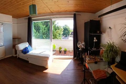 3 bedroom flat for sale, Western Boulevard, Nottingham, NG8