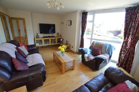 4 bedroom detached house for sale, Sandalwood Road, Loughborough LE11