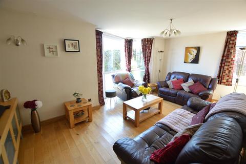 4 bedroom detached house for sale, Sandalwood Road, Loughborough LE11