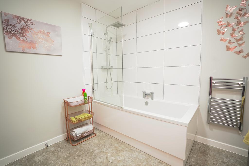 Bathroom2