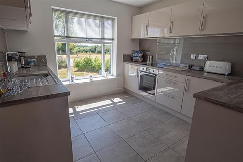 undefined, Fernlea Drive, Swadlincote DE12