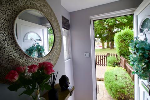30 Bedale Road, Romford, RM3 9TX