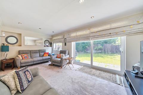 4 bedroom semi-detached house for sale, Knoll Crescent, Northwood