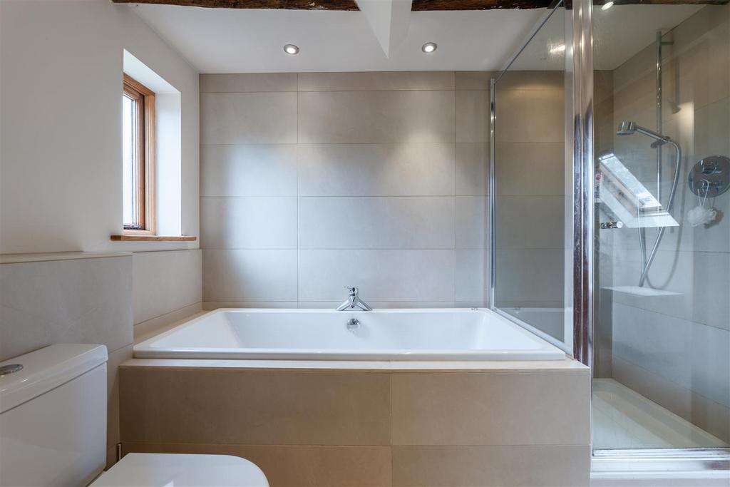 Bathroom-3.jpg
