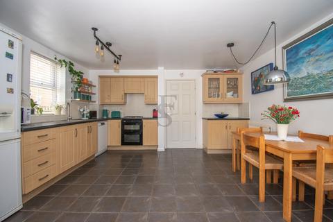 4 bedroom semi-detached house for sale, Malsbury Avenue, Scraptoft, Leicester