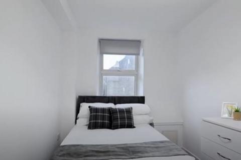 3 bedroom flat to rent, Morgan Place, Dundee DD4