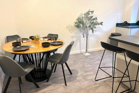 5 bedroom house to rent, Norfolk Park Road Norfolk Park Road, Sheffield S2