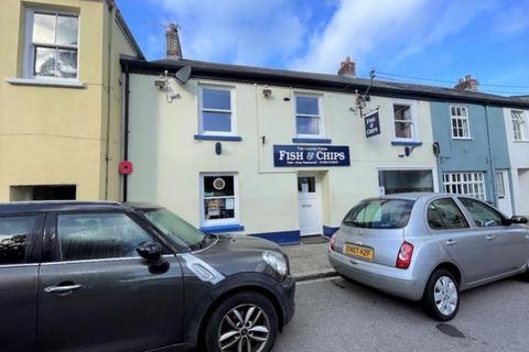 Retail property (high street) for sale, 2 Parade Sq Lostwithiel PL22 0DX