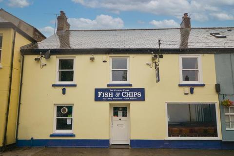 Retail property (high street) for sale, 2 Parade Sq Lostwithiel PL22 0DX