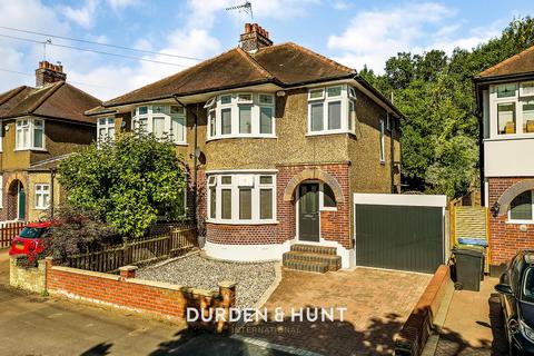 38 Walnut Way, Buckhurst Hill, IG9 6HX