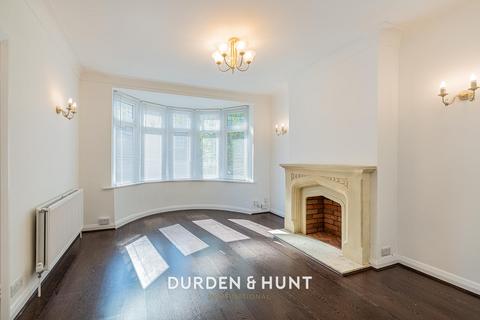 38 Walnut Way, Buckhurst Hill, IG9 6HX
