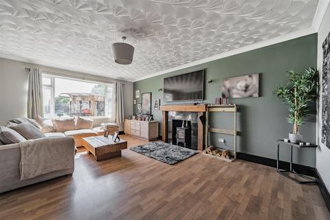 4 bedroom detached house for sale, Gambles Lane, Ripley