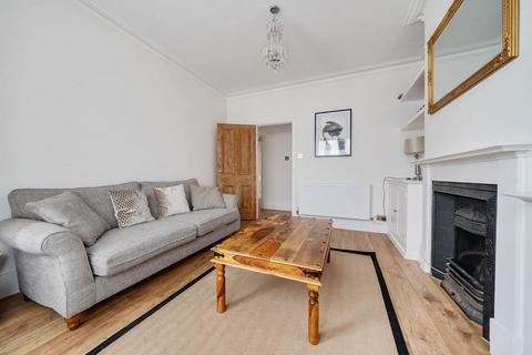 2 bedroom end of terrace house to rent, Alexandra Road, Windsor, SL4