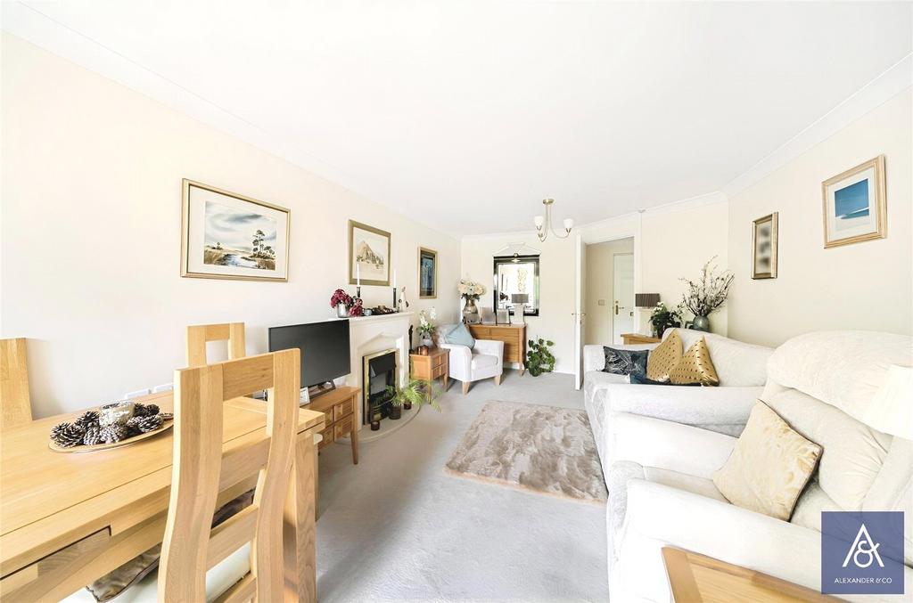 Living/Dining Room
