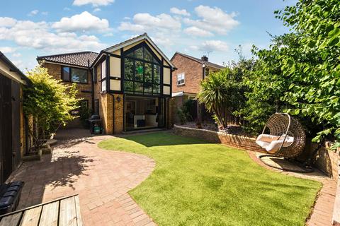 1 Ivy Bower Close, Greenhithe, DA9 9NF