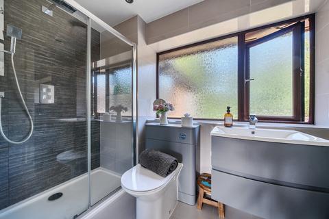 1 Ivy Bower Close, Greenhithe, DA9 9NF