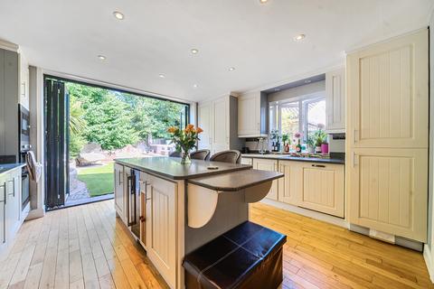 1 Ivy Bower Close, Greenhithe, DA9 9NF
