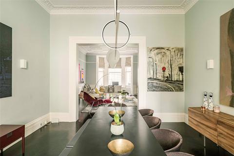 4 bedroom apartment to rent, Queen's Gate Place, South Kensington, SW7