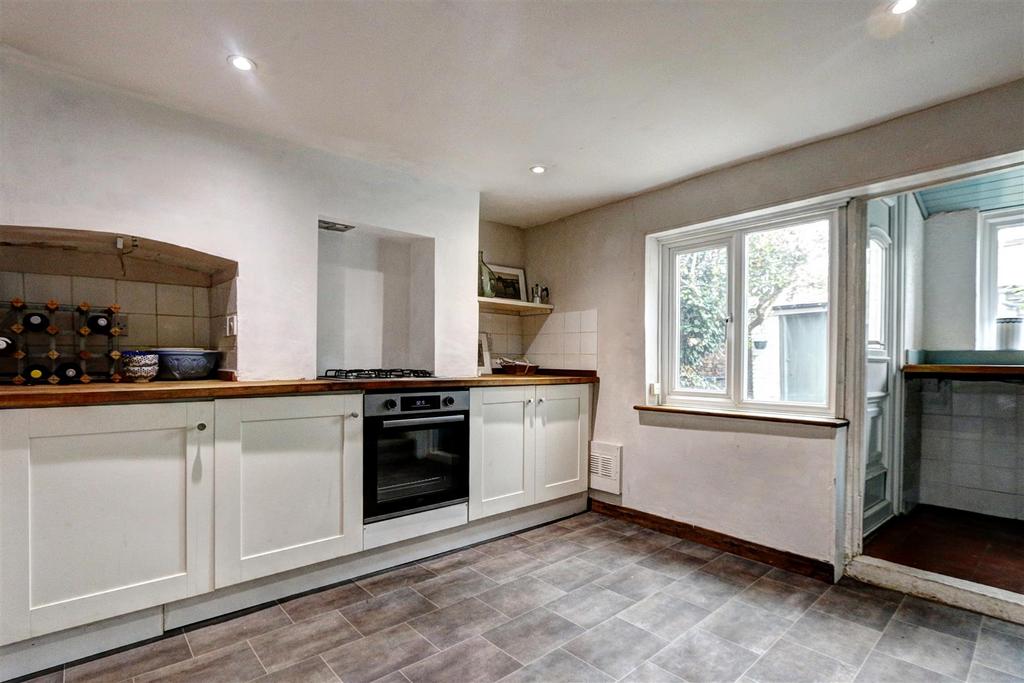 New Kitchen 2.jpg