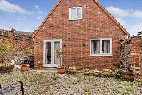 3 bedroom detached house for sale, Bradley Avenue, Castleford, WF10