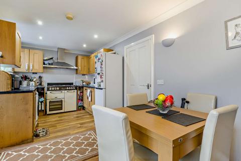 3 bedroom detached house for sale, Bradley Avenue, Castleford, WF10