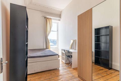 8 bedroom flat share to rent, 0807L Clifton Terrace, Edinburgh, EH12 5DR