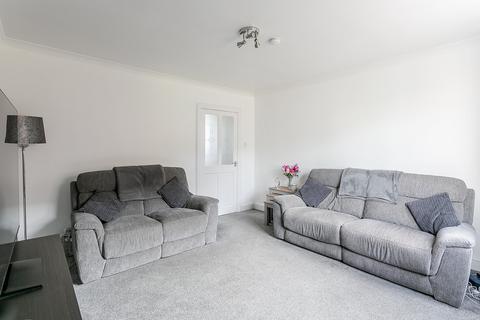 40 Eskvale Drive, Penicuik, EH26 8JH