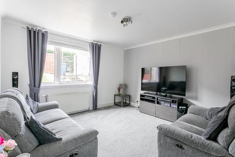 40 Eskvale Drive, Penicuik, EH26 8JH