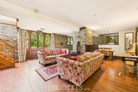 8 bedroom country house for sale, Velindre, Llandysul