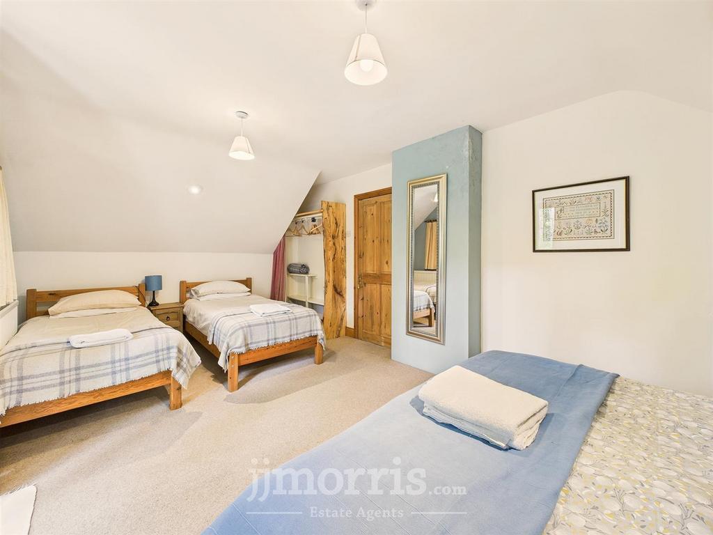 Fifth Bedroom