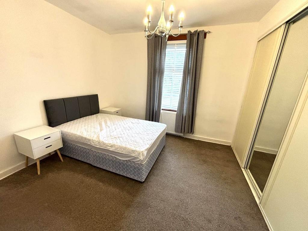 Bedroom 1(1)