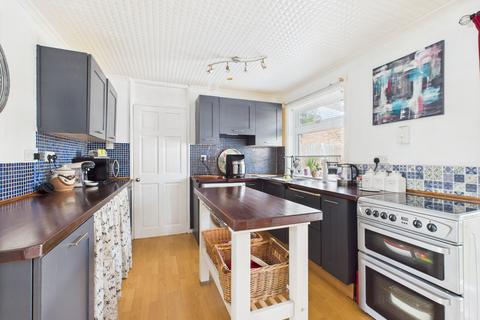 157 Warwick Road, Winklebury, Basingstoke, RG23 8EB