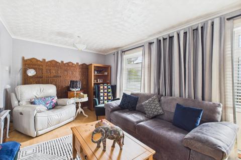 157 Warwick Road, Winklebury, Basingstoke, RG23 8EB