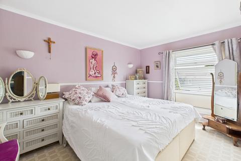 157 Warwick Road, Winklebury, Basingstoke, RG23 8EB
