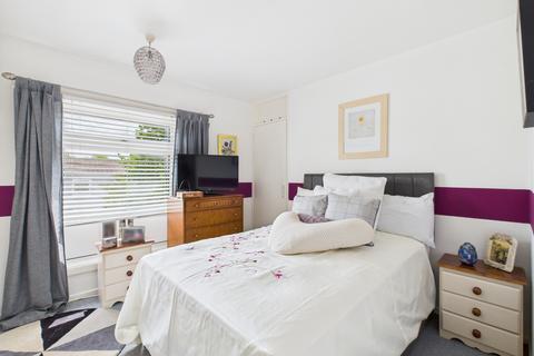 157 Warwick Road, Winklebury, Basingstoke, RG23 8EB