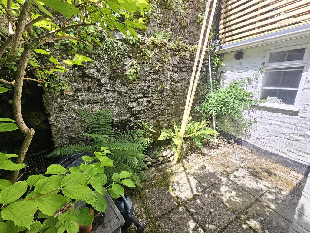 Rear Courtyard.jpg