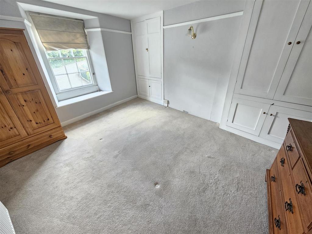 Bedroom 2.jpg