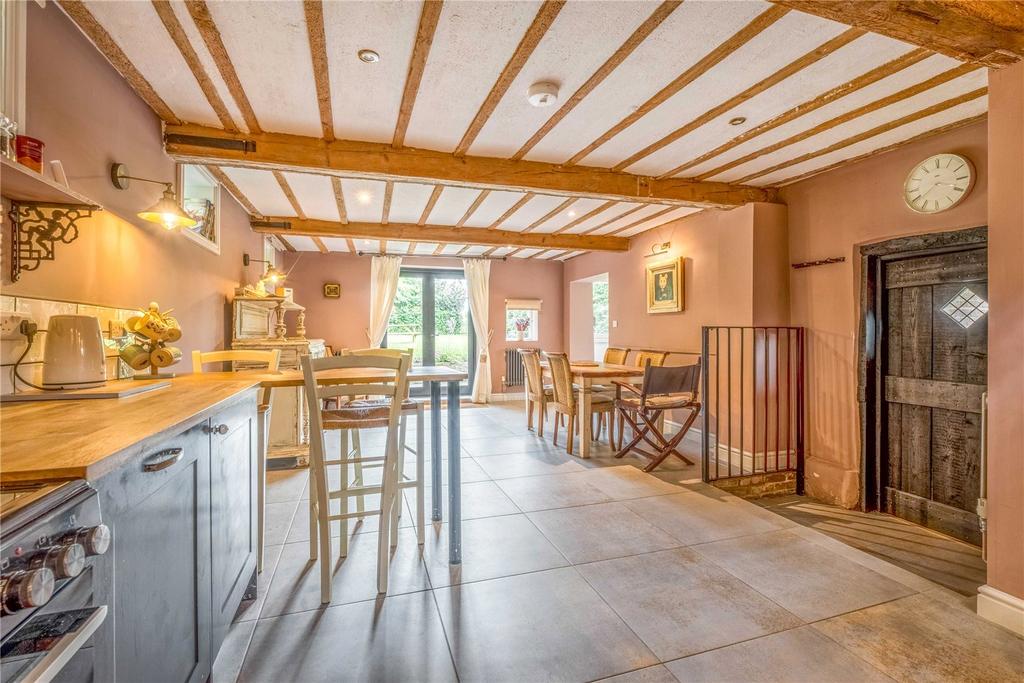 Kitchen/Breakfast Rm