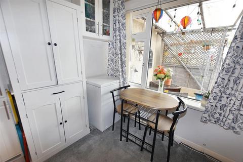 2 Aneray Road, Camborne, TR14 8UA