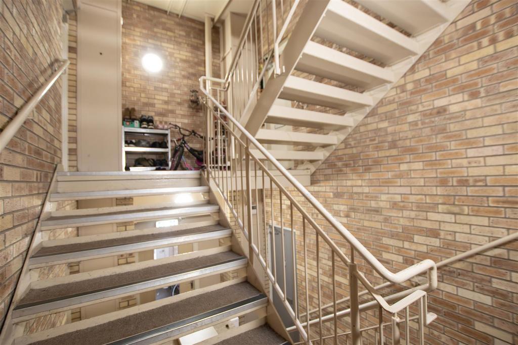 Hall.jpg