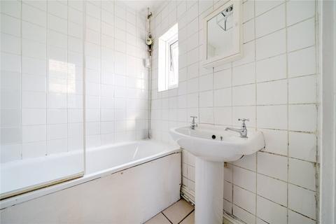 30 Maximfeldt Road, Erith, DA8 1AH
