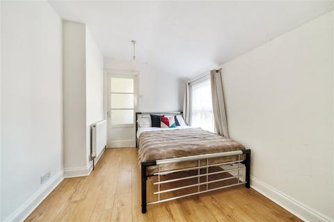 30 Maximfeldt Road, Erith, DA8 1AH