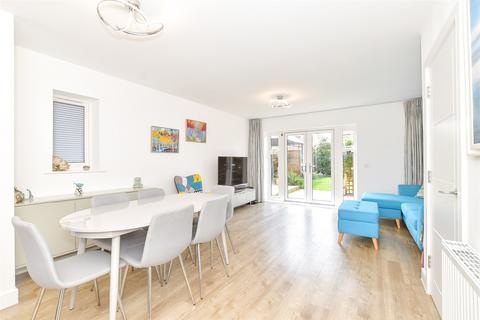 3 bedroom semi-detached house for sale, Farrier Way, Fontwell, Chichester, West Sussex