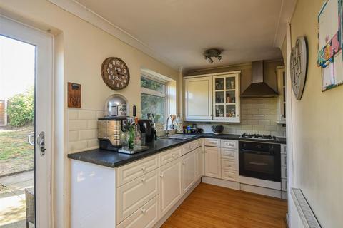 3 bedroom end of terrace house for sale, 25 Foley Grove, Wombourne, Wolverhampton
