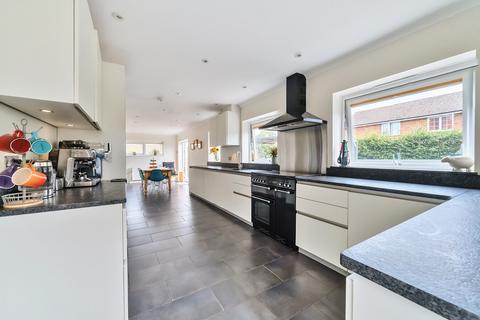 4 bedroom detached house for sale, Llanaway Close, Surrey GU7