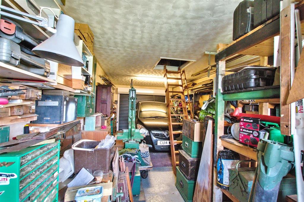 Garage/workshop