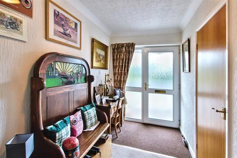 undefined, Rhos, Llandysul