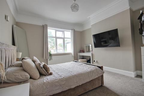 1057 Anlaby Road, Hull, HU4 7PP