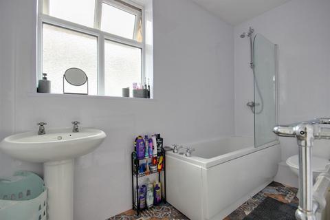 1057 Anlaby Road, Hull, HU4 7PP